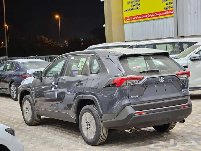 تويوتا راف فور LE بنزين دبل 2025كاش وأقساط 5