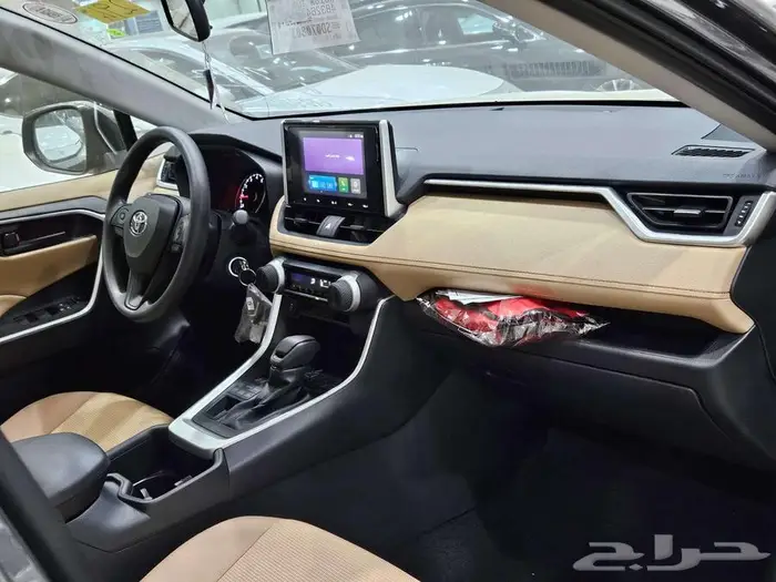 تويوتا راف فور LE بنزين دبل 2025كاش وأقساط 10