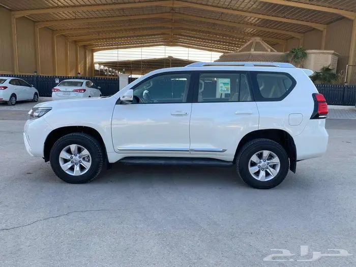 تويوتا برادو TXL 2023 فل كامل 3