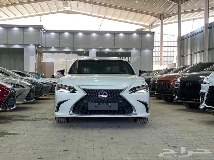 لكزس ES 300 HH موديل 2025 - خليجي أقل سعر 0