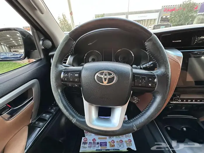 تويوتا فورتشنر بنزين 6سلند VX 3