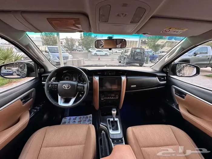 تويوتا فورتشنر بنزين 6سلند VX 16