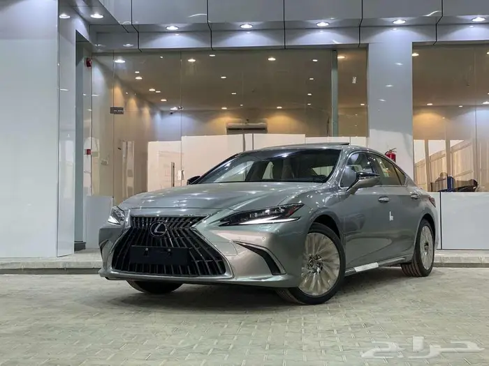 لكزس ES 300 HH موديل 2025 - خليجي أقل سعر 7