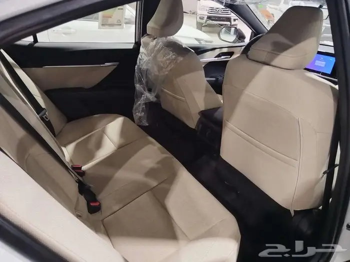 تويوتا كامري LE بنزين 2025 12