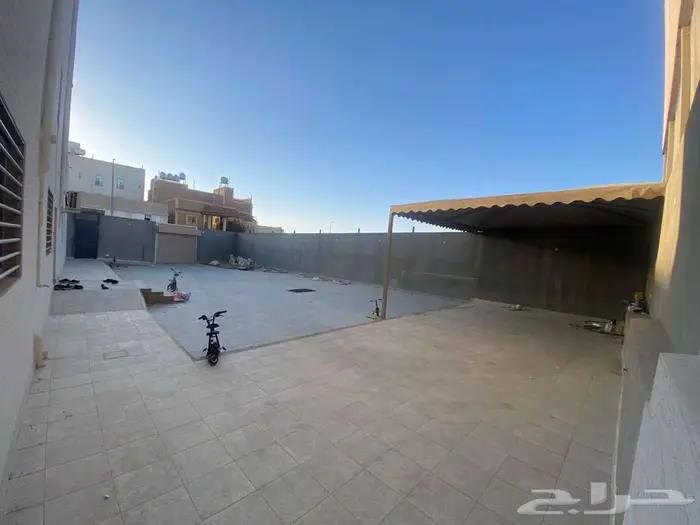 للبيع فيلا 3 أدور 21