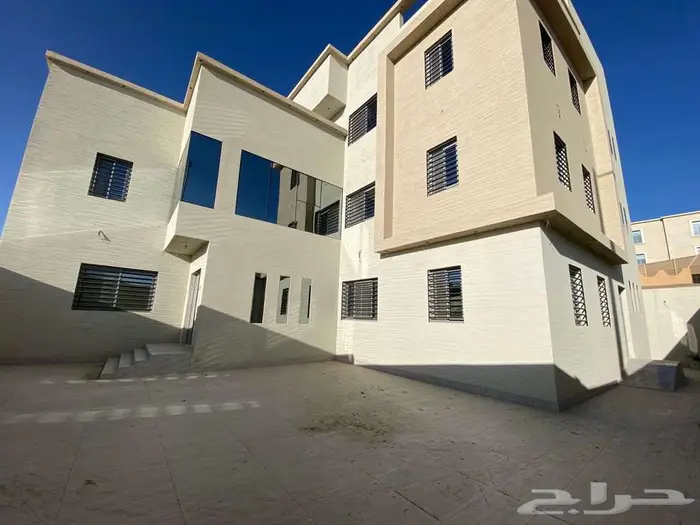 للبيع فيلا 3 أدور 2