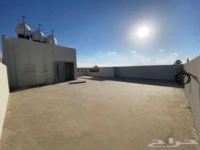 للبيع فيلا 3 أدور 18