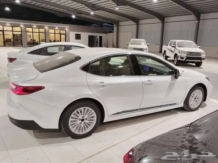 تويوتا كامري LE بنزين 2025 3