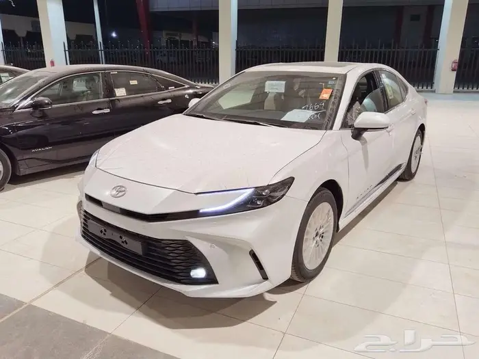 تويوتا كامري LE بنزين 2025 21