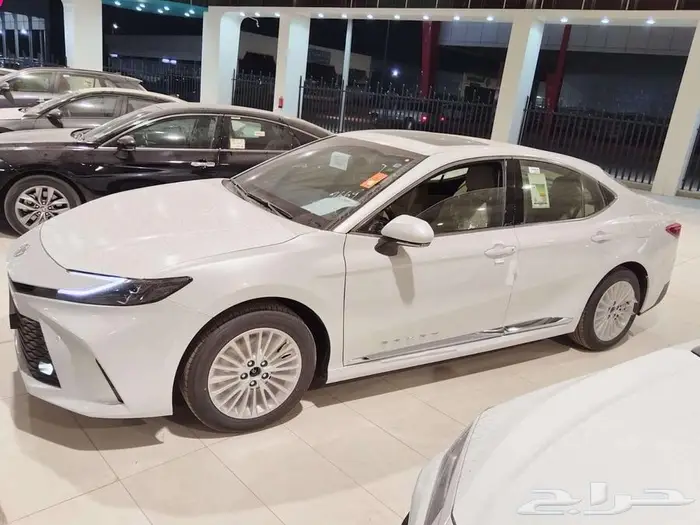 تويوتا كامري LE بنزين 2025 19