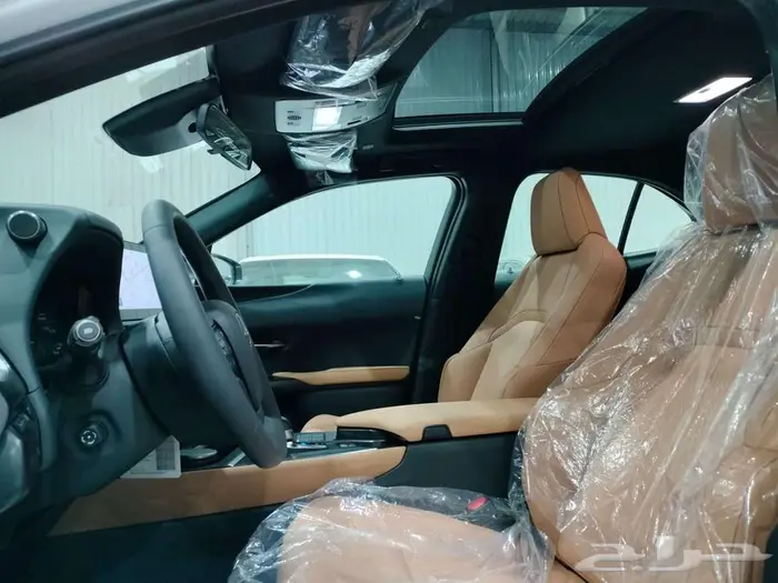 لكزس UX 300 H فل كامل هايبرد 2025 - رادار 19