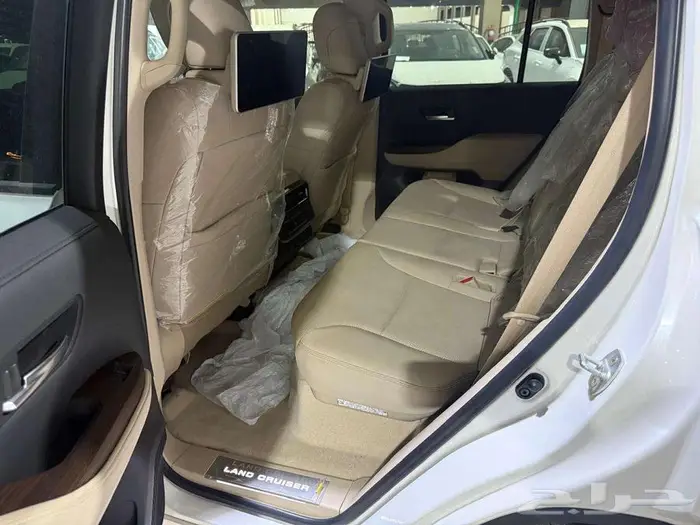 تيوتا لاندكروزر GXR4 2024 - كورنيش 5