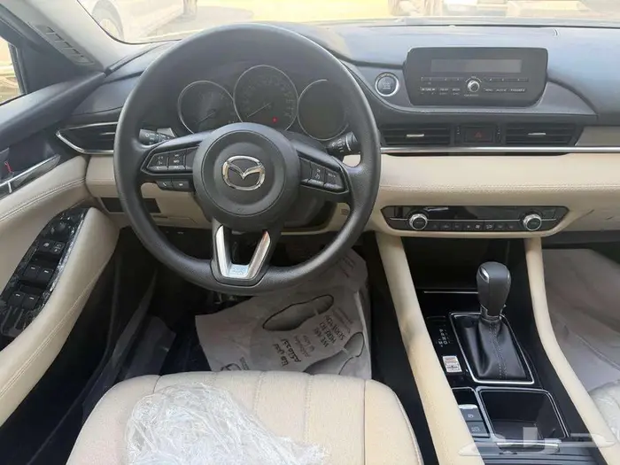 عرض خاص مازدا 2025 ستاندر لون ابيض وكحلي وبيج بالتقسيط 4