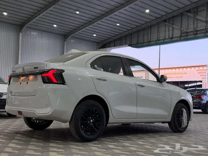 سوزوكي ديزاير 2026 الشكل الجديد فئة ستاندر 4