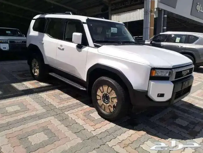 تويوتا برادو TXL3 بنزين موديل 2025 اصفار 1