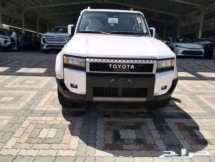 تويوتا برادو TXL3 بنزين موديل 2025 اصفار 3