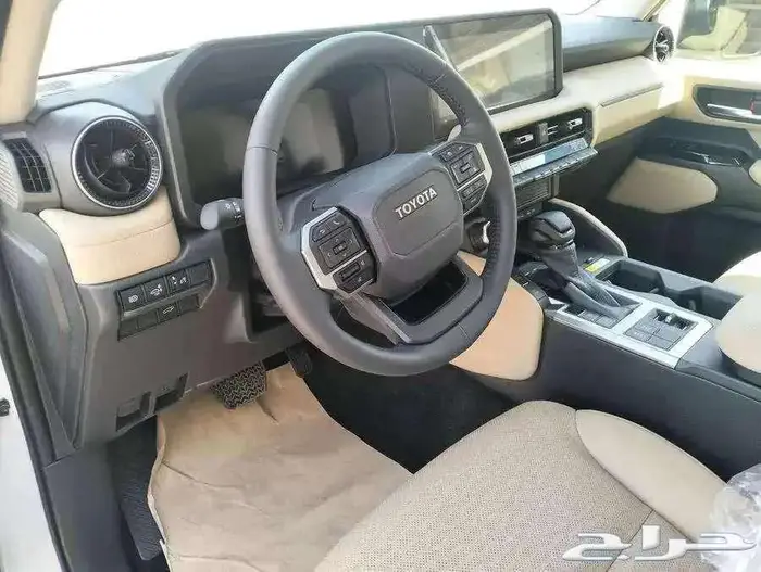 تويوتا برادو TXL3 بنزين موديل 2025 اصفار 7