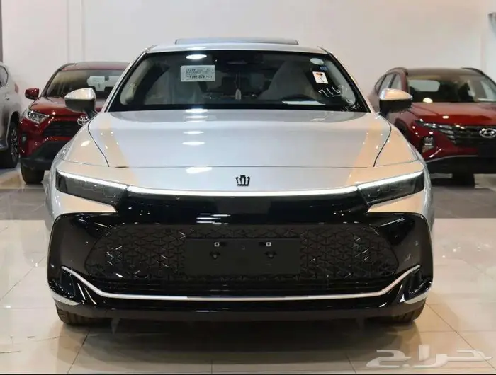 تويوتا كراون 2.5 هايبرد 2026 بالنقد والتقسيط 0