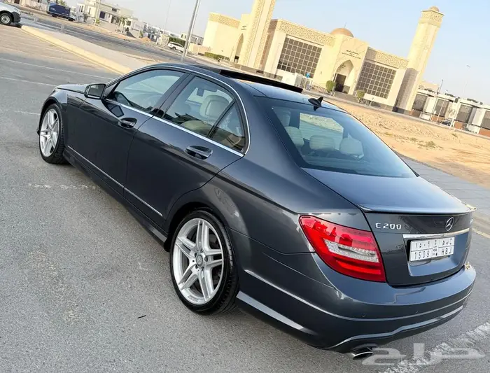 مرسيدس C200 موديل 2013 بدي بلد 0