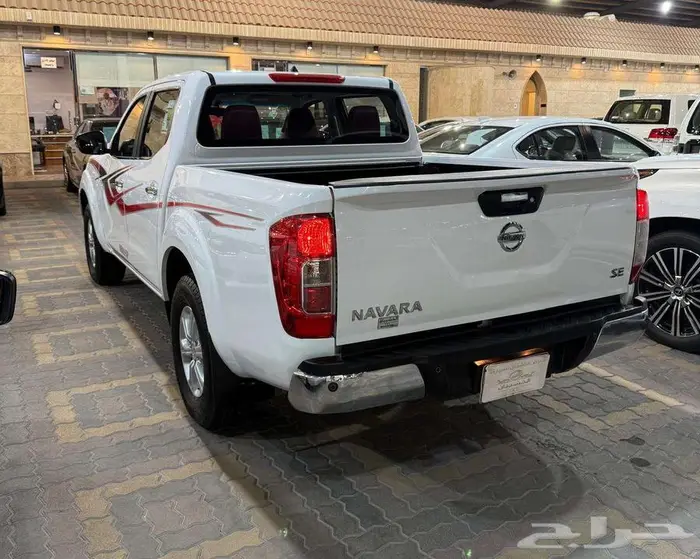 للبيع نيسان نافارا 2017 زجاج كهرب مكينه كبيره سعودي 9