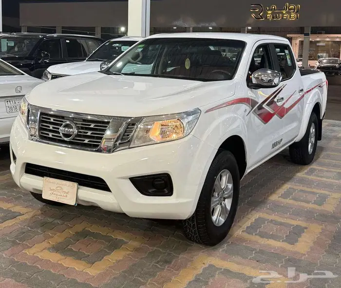 للبيع نيسان نافارا 2017 زجاج كهرب مكينه كبيره سعودي 4