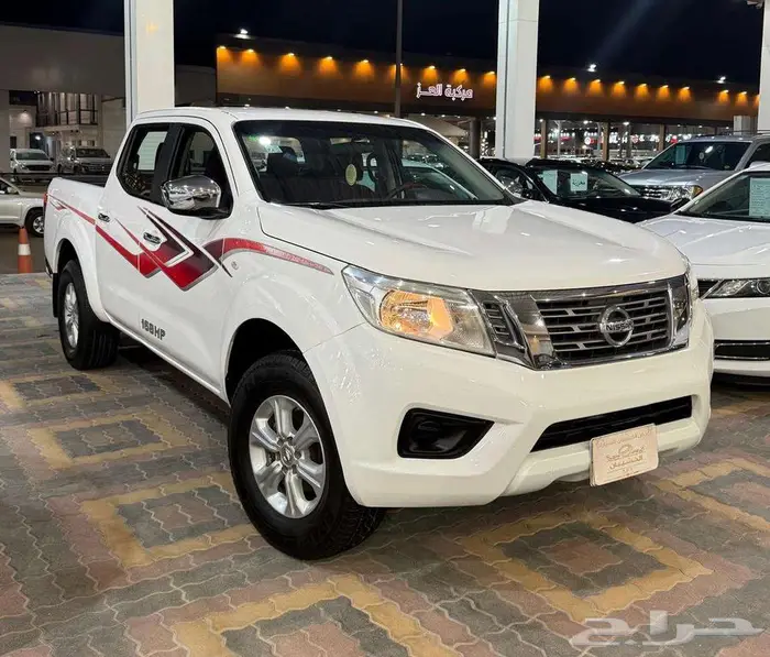 للبيع نيسان نافارا 2017 زجاج كهرب مكينه كبيره سعودي 1