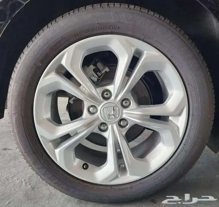 هوندا اكورد LX 2025 11