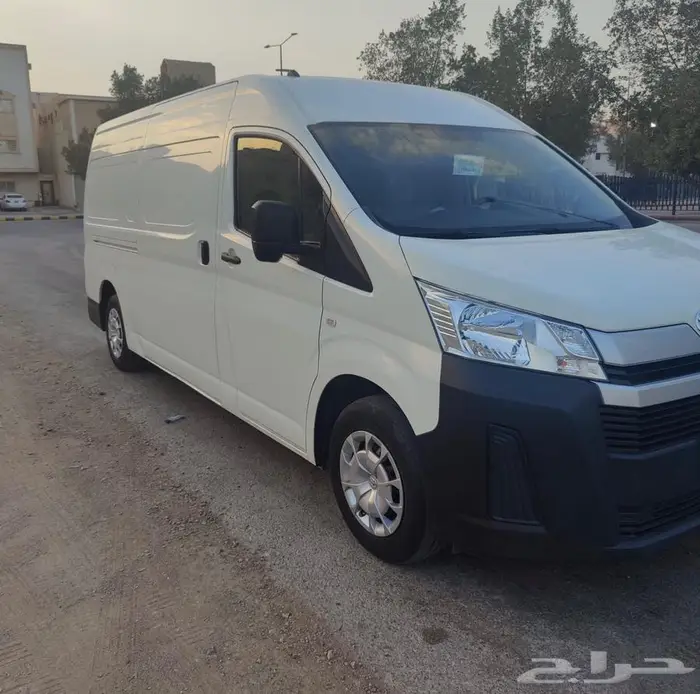 هايس بضاعة 2023 شبه جديد ديزل تويوتا باص 11