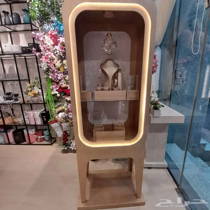 ستاند (عربية) ملكة أو شبكة 1