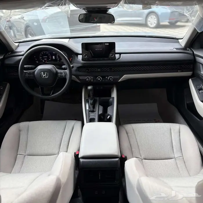 هوندا اكورد EX 2025- السعر 121.000 شامل الضريبه واللوحات 7