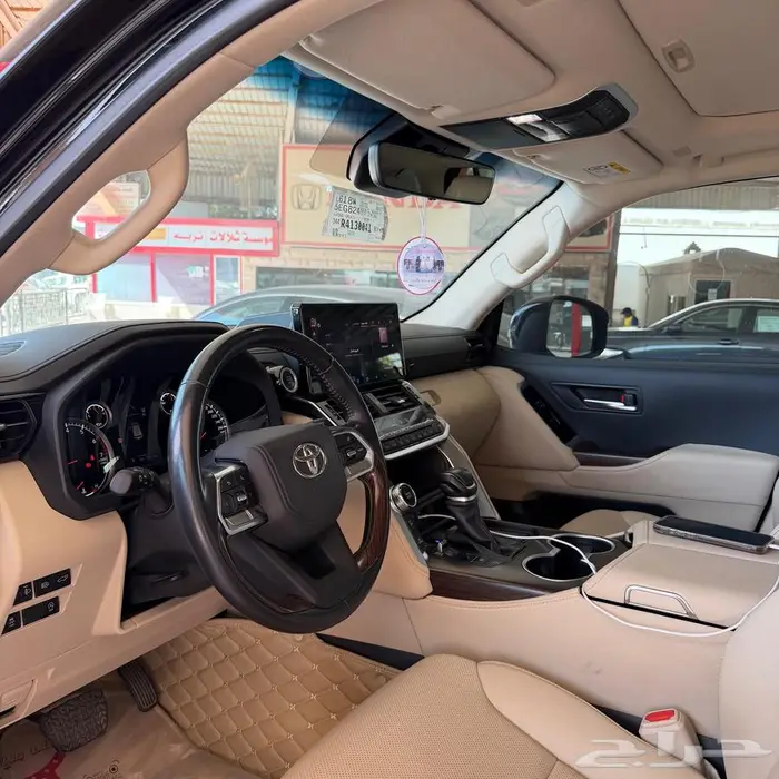 لاندكروزر 2024 الفئه الخامسه 7