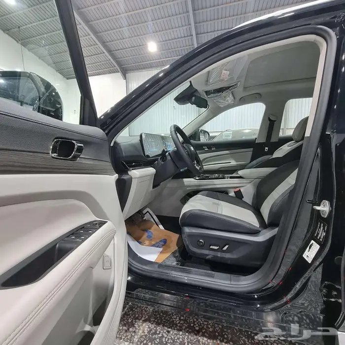 فورد تيريتوري تيتانيوم موديل 2025 السعر 113850 صيانة مجانية 11