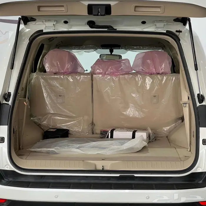 تويوتا لاندكروزر GXR رقم 1 ديزل 2025 ممشى 42 الف 4