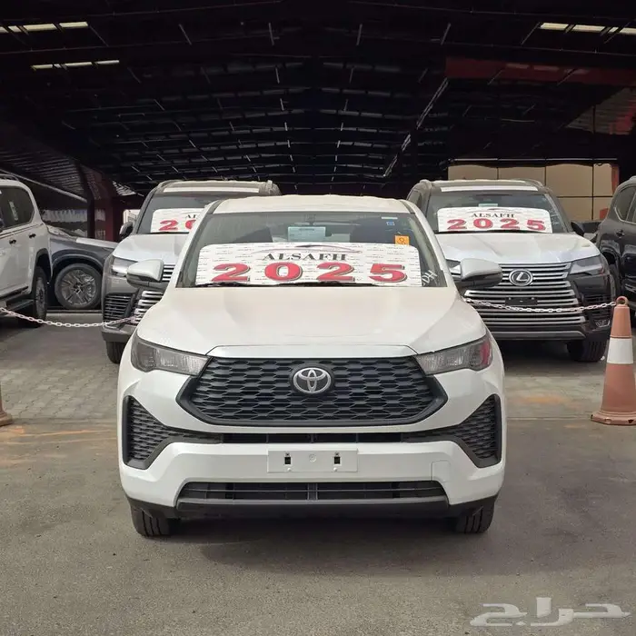 تويوتا انوفا GL بنزين موديل 2025 2
