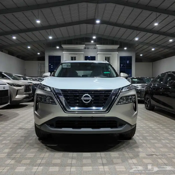 نيسان اكس تريل 9