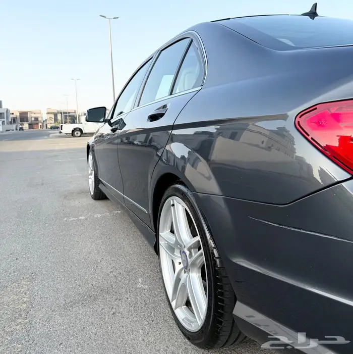 مرسيدس C200 موديل 2013 بدي بلد 4