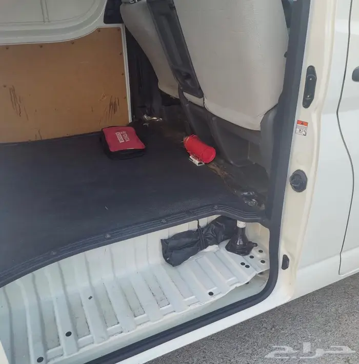 هايس بضاعة 2023 شبه جديد ديزل تويوتا باص 8