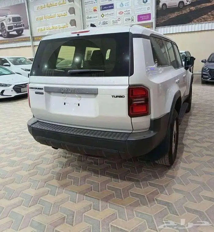 تويوتا برادو TXL1 بنزين 2025 7