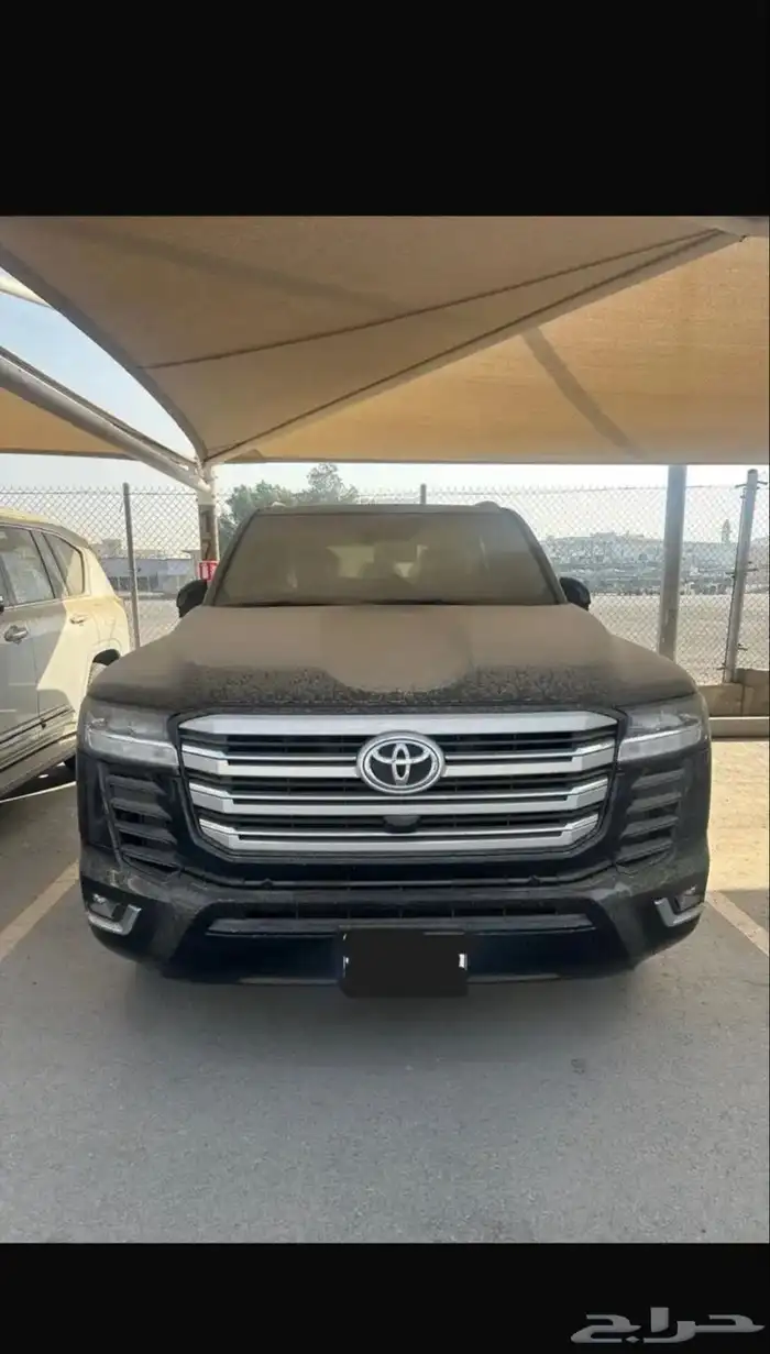 لاند كروزر شبه جديد ماشية 15000 2