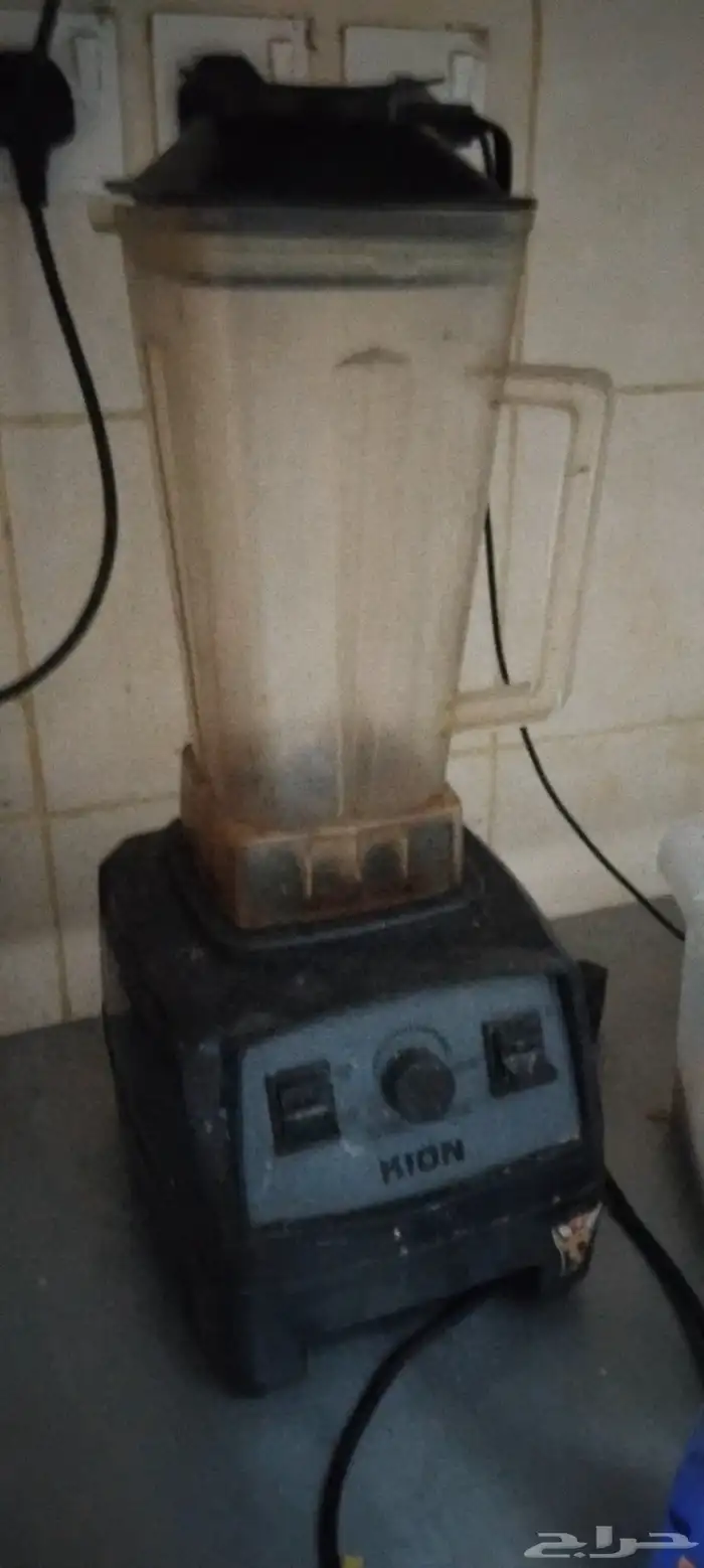 اغراض مطعم على الشرط 4