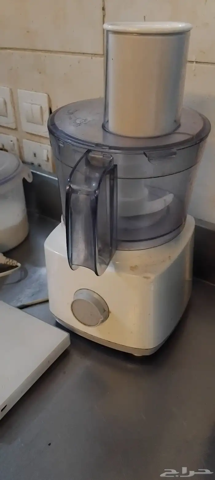 اغراض مطعم على الشرط 3