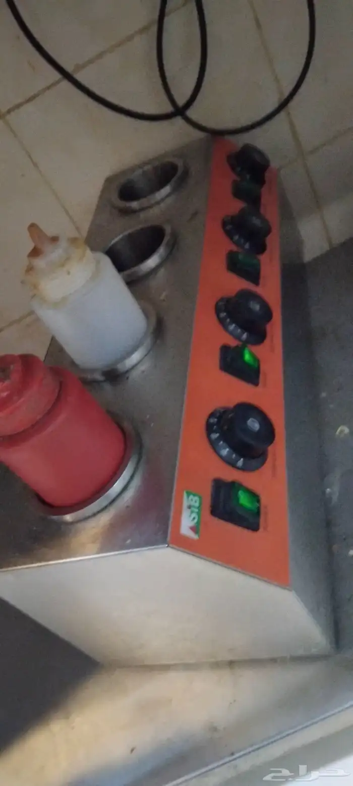 اغراض مطعم على الشرط 6