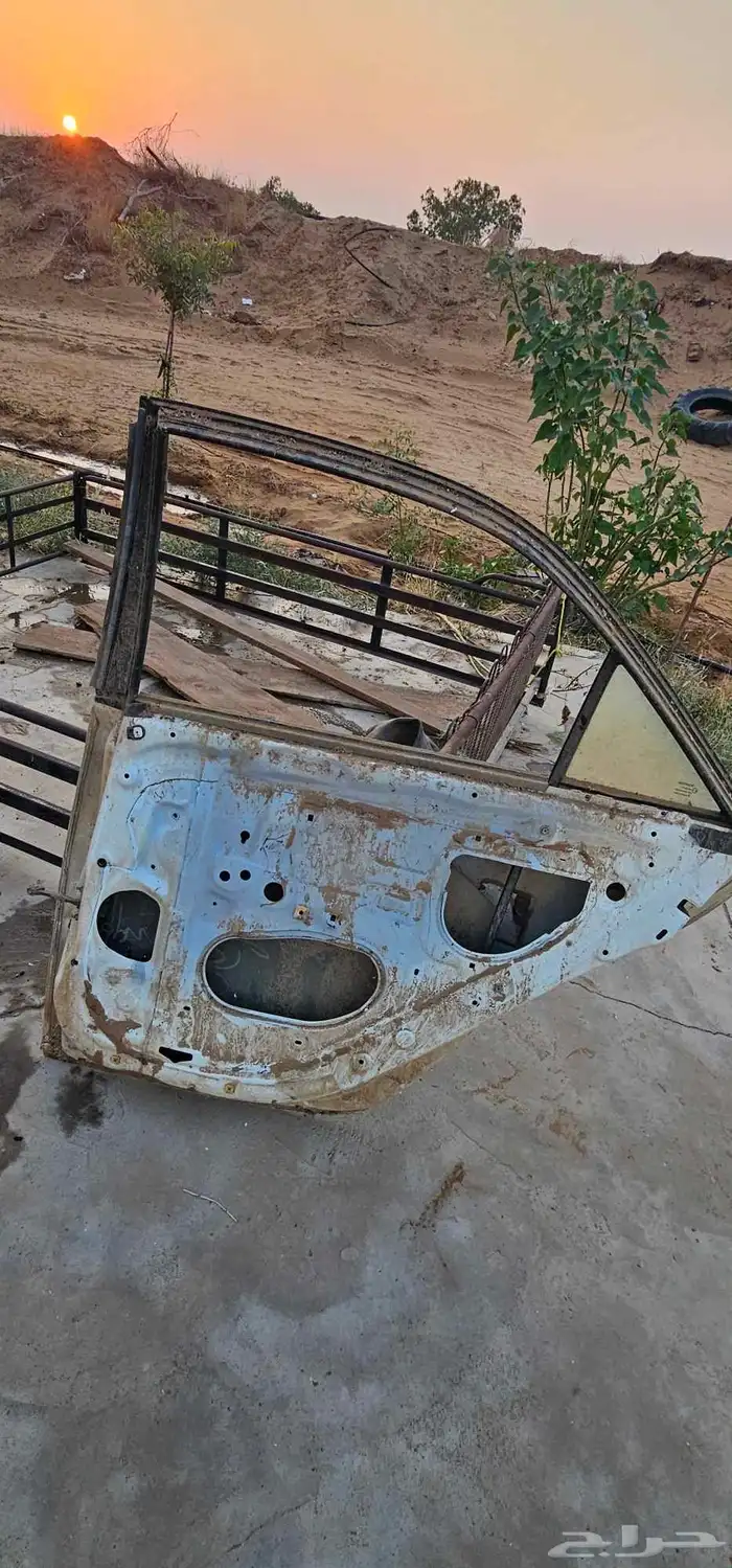 كامري 2006 باب خلفي يمين 1