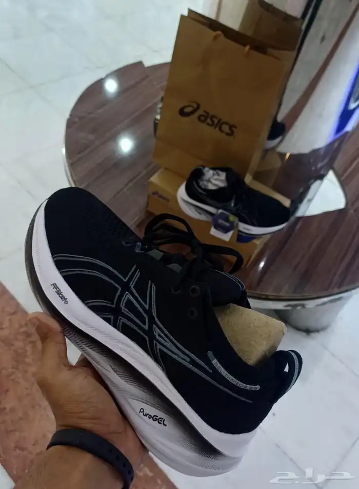 احذيه وجزم لويس فيتون ونيوبلانس فندي وشنط كتف ماستر 53