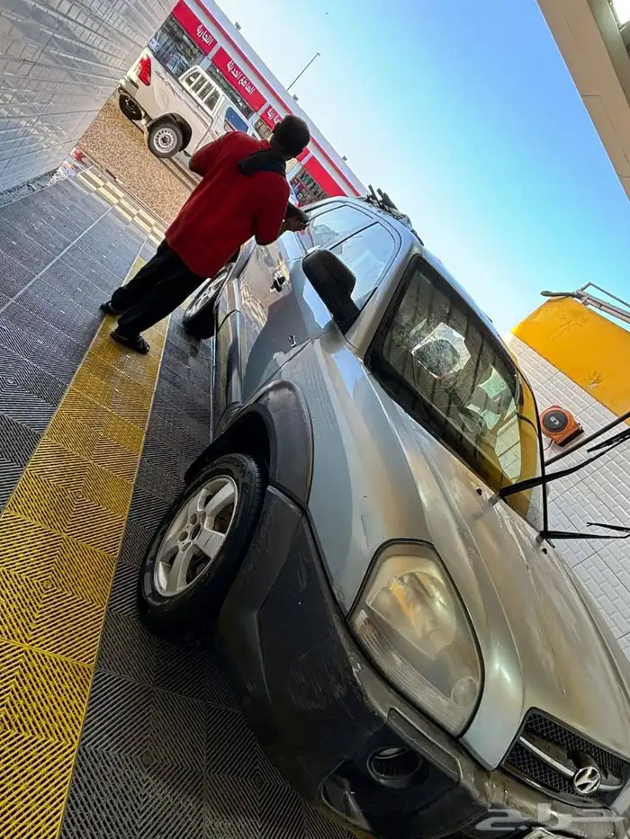 سياره توسان هونداي نضيف مفحوص فقط السعر 15الف ت 966 56 890 3 2