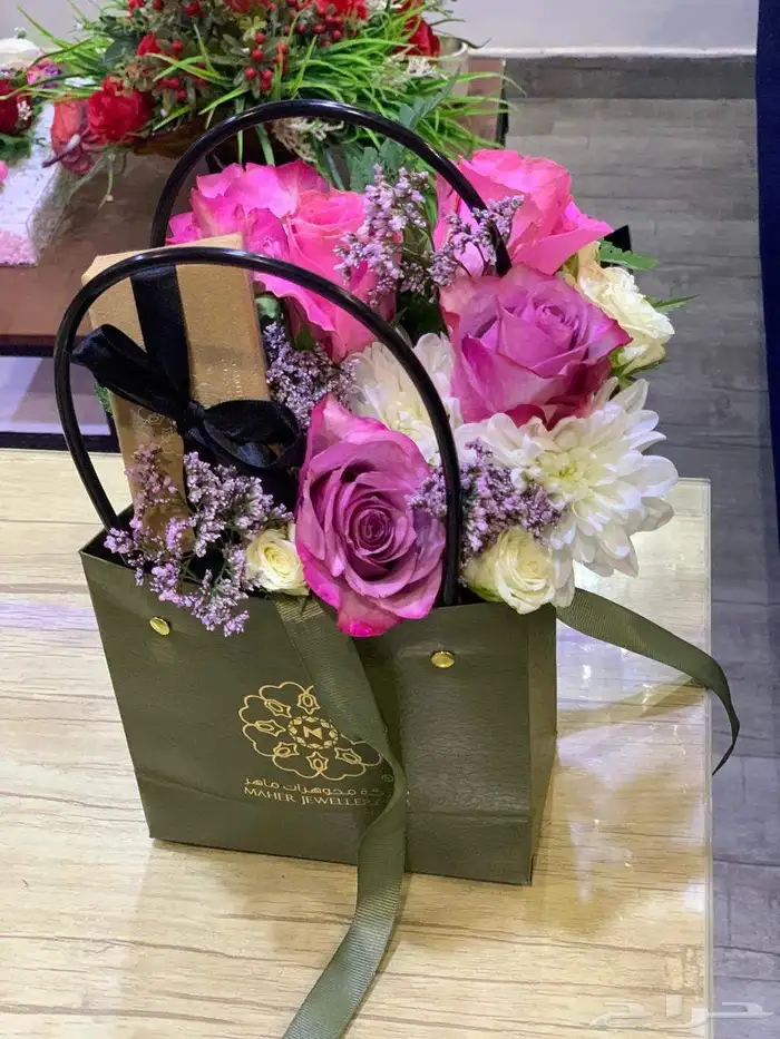 منسق ورد طبيعي وورد صناعي 23