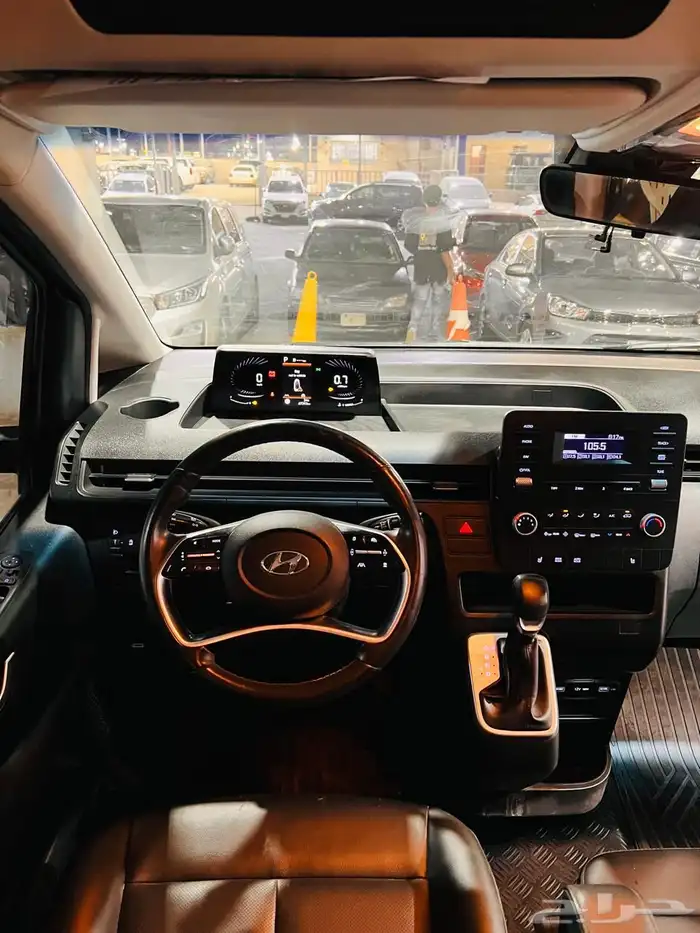 هيونداي ستاريا 2022 ديزل (وارد كوريا) 11مقعد 9