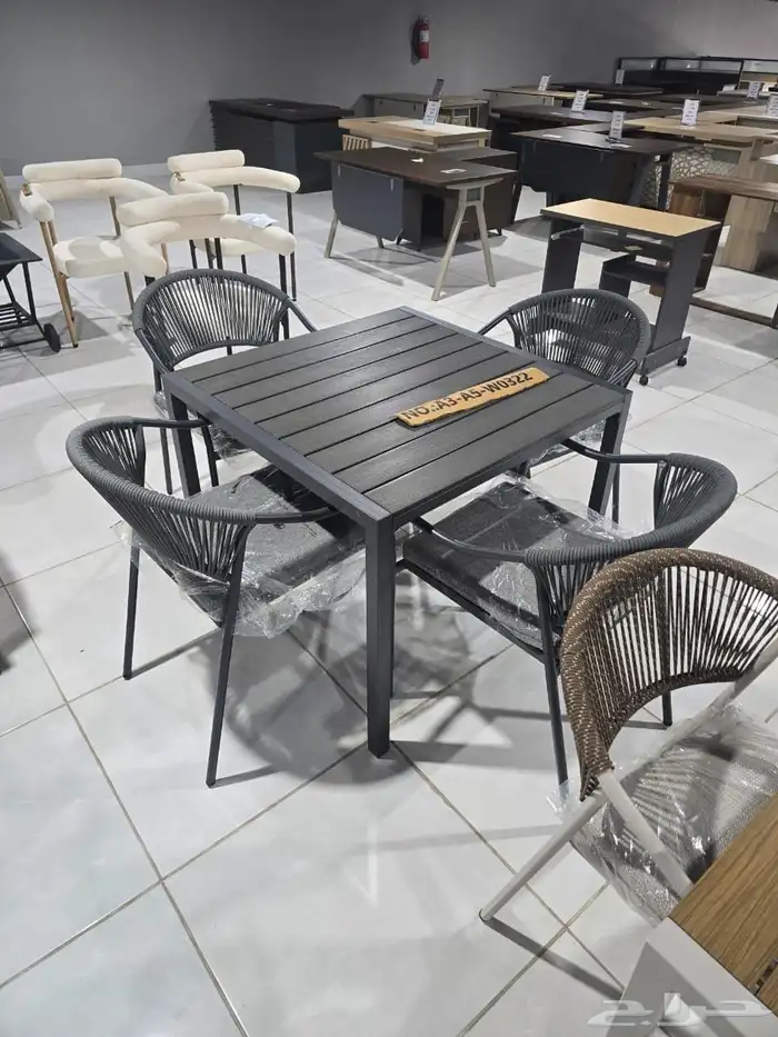 طاولات وكراسي كافيهات ومطاعم 0
