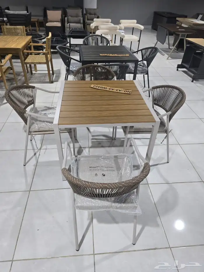 طاولات وكراسي كافيهات ومطاعم 1