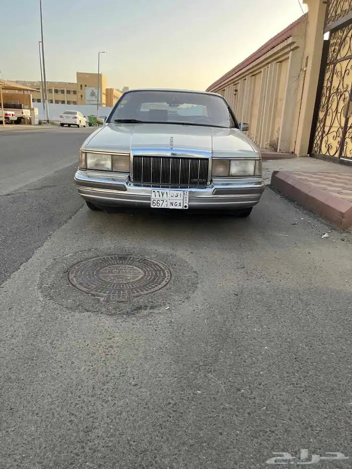 فورد لينكون تاون كار 1990 مخزن للبيع 3